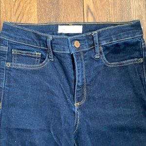 GAP true skinny dark skinny Jean